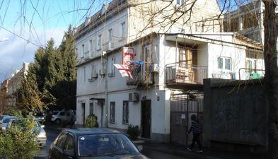 გოლდენ თაუნი_9