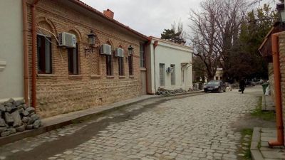 რუმ 4 (ფორ) იუ_5