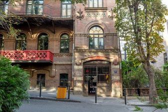 White tiger in  center Tbilisi_5