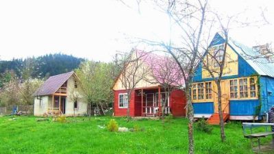 Colored cottages