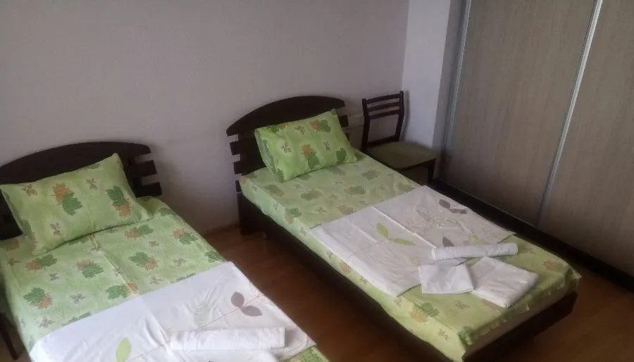 Paliashvili Three-Bedroom Apartment — Photo 9
