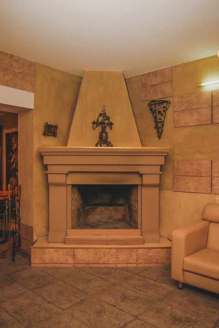 Rogas Home — Photo 15
