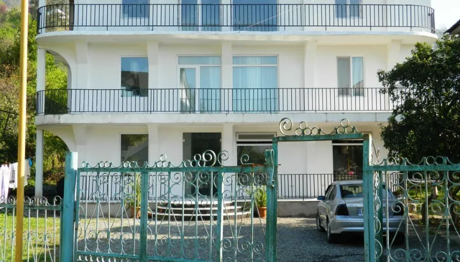 Neli Guest House — Photo 13