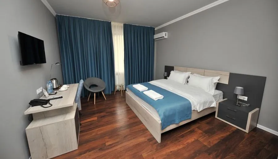Boho Tiflis Hotel — Photo 31