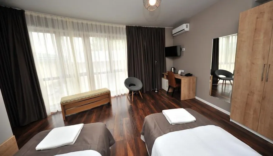 Boho Tiflis Hotel — Photo 43