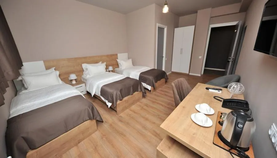 Boho Tiflis Hotel — Photo 37