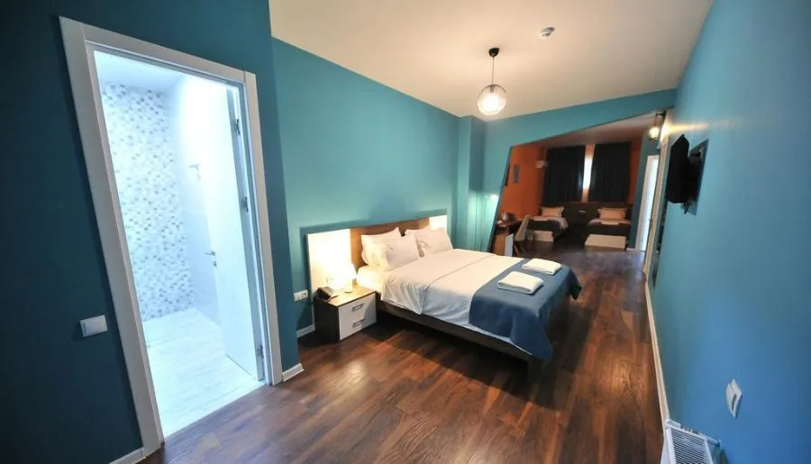 Boho Tiflis Hotel — Photo 42