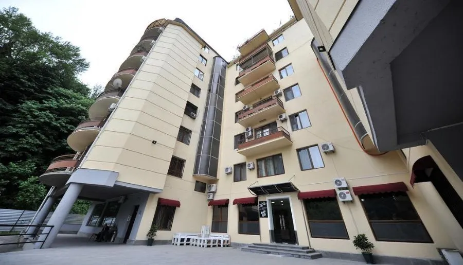 Boho Tiflis Hotel — Photo 15