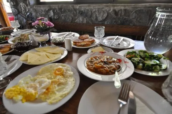 Manoni's Guesthouse — Photo 18