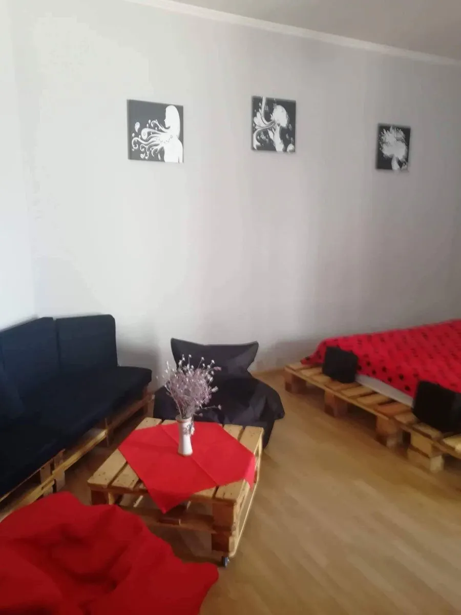 Tornike's Apartment — Photo 11