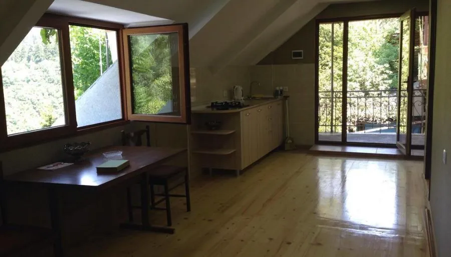 Anano's Guesthouse — Photo 21