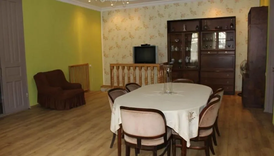 Tatia's Guesthouse — Photo 18