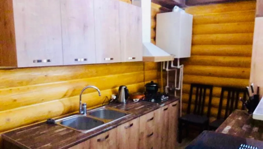 Wooden Cottage — Photo 13