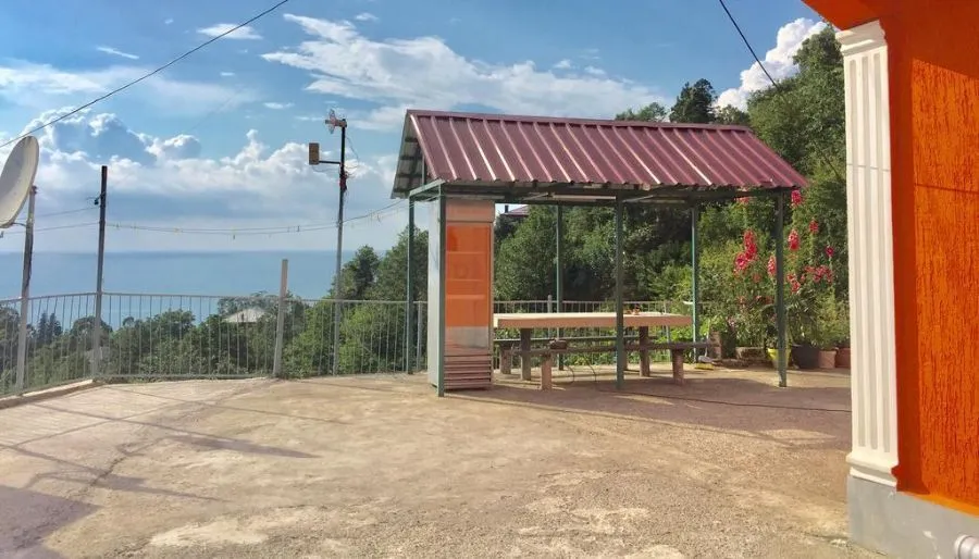 ORANGE HOUSE — Photo 5