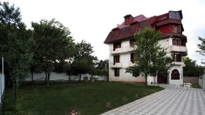 ფემელი რუმს