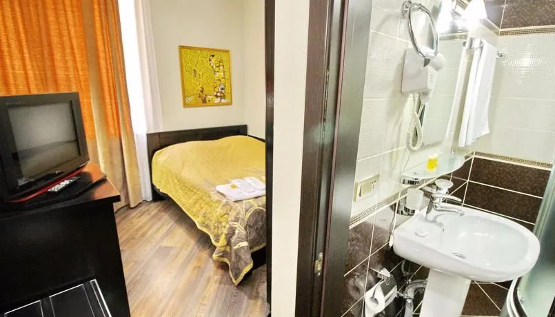 Hotel Penthouse — Photo 14