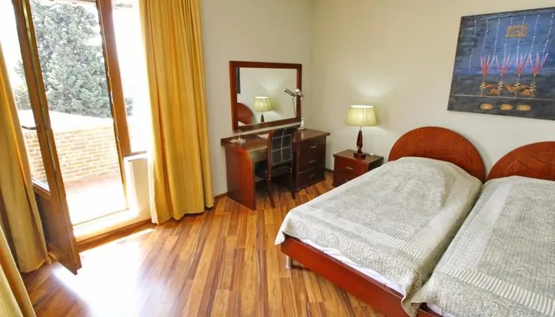 Hotel Penthouse — Photo 18