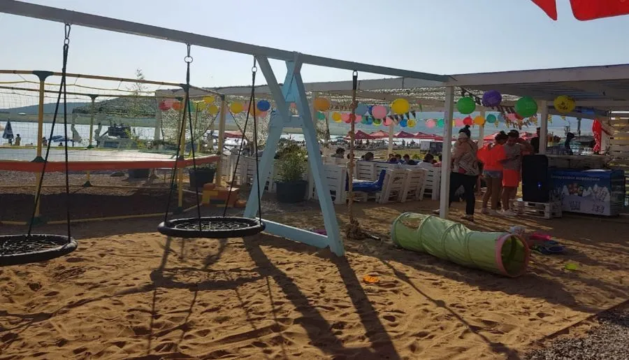 Laguna Beach Club Hotel at Bazaleti Lake — Photo 15