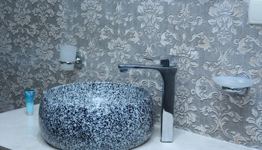 White residence Tsavkisi — Photo 29