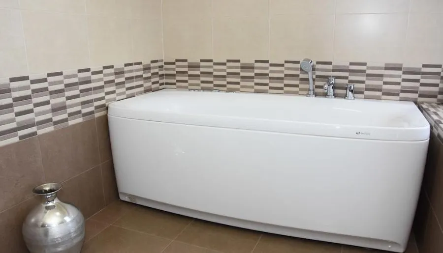 White residence Tsavkisi — Photo 48