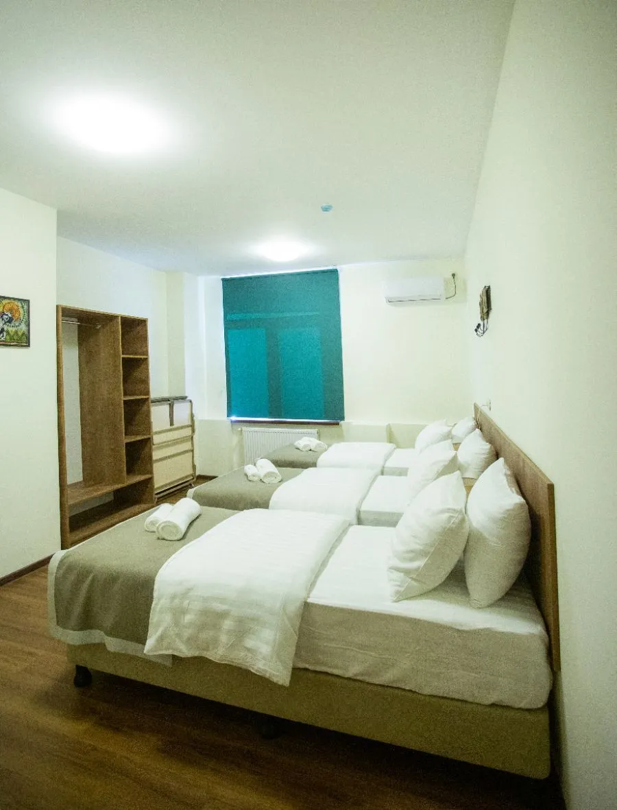 Mariam R — Photo 29