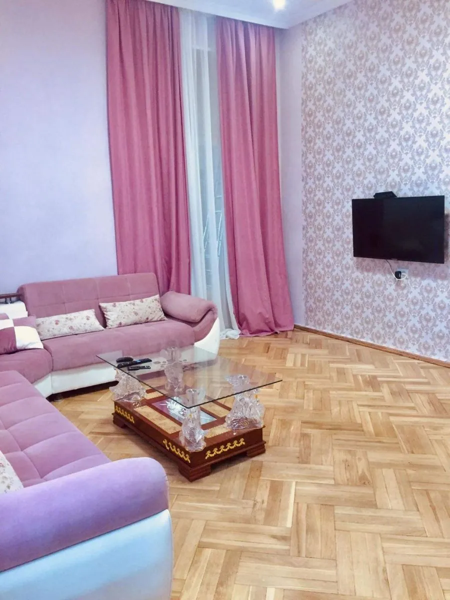 ლაქი აპარტამენტი — ფოტო 18