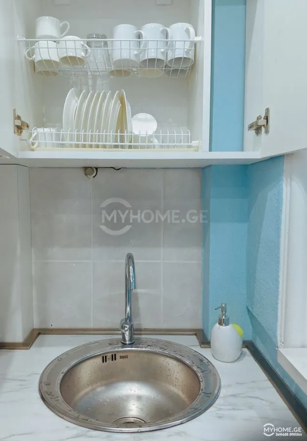 Apartment in old Tbilisi, Metekhi — Photo 28