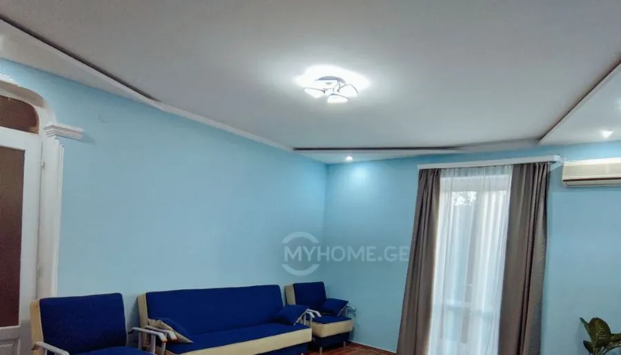 Apartment in old Tbilisi, Metekhi — Photo 37