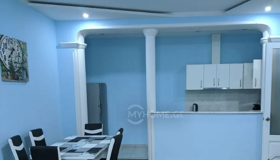 Apartment in old Tbilisi, Metekhi — Photo 15