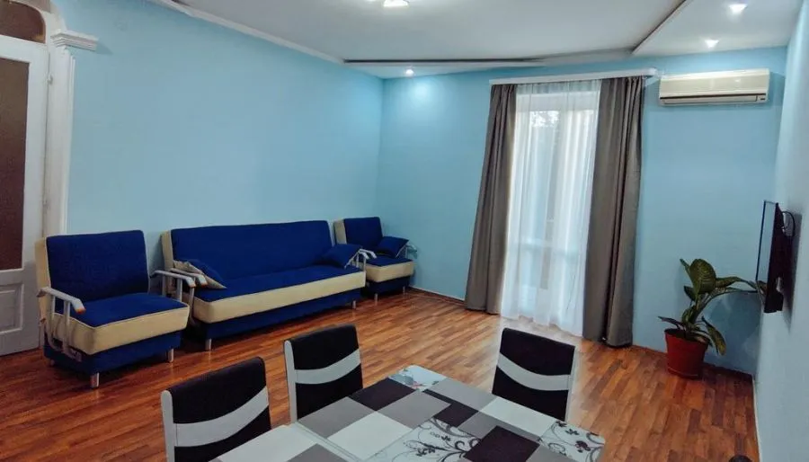 Apartment in old Tbilisi, Metekhi — Photo 26