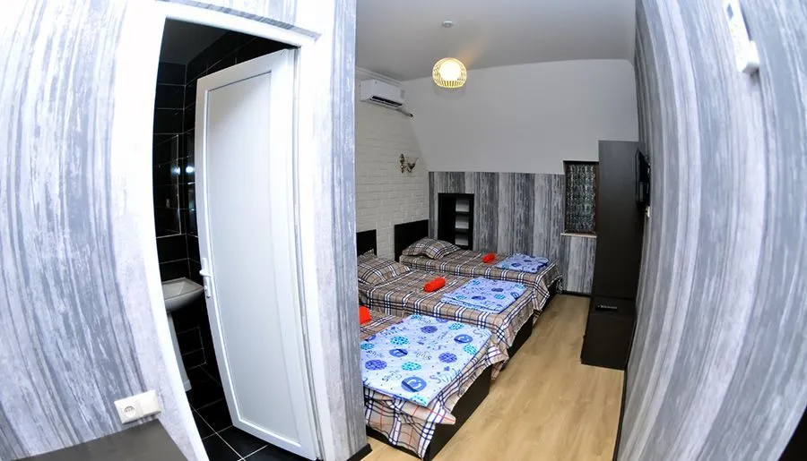 HOTEL LUX — Photo 18