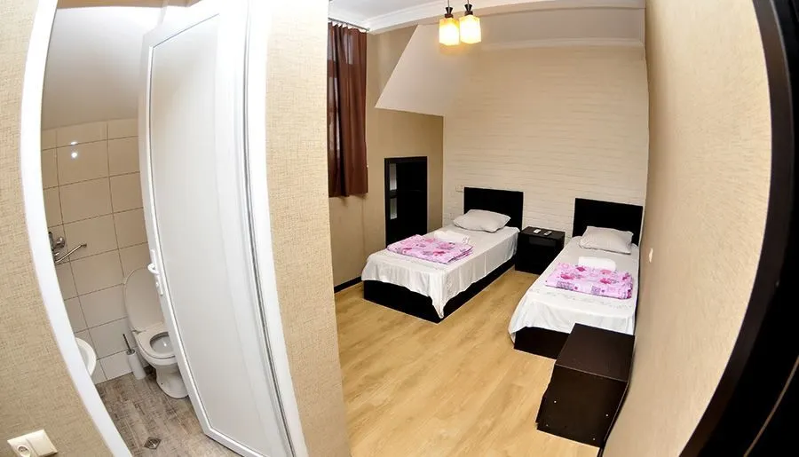 HOTEL LUX — Photo 5