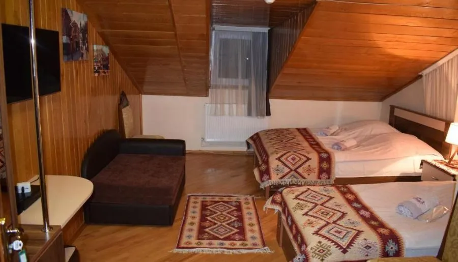 Guesthouse Lago & Wine Cellar — Photo 63