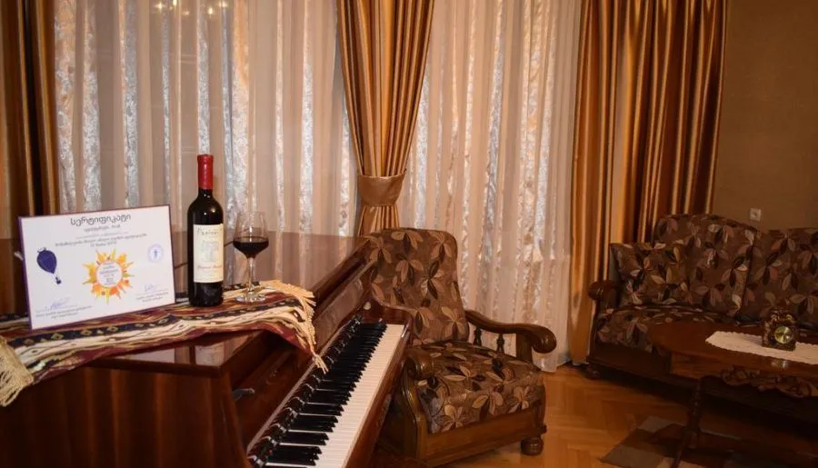 Guesthouse Lago & Wine Cellar — Photo 35