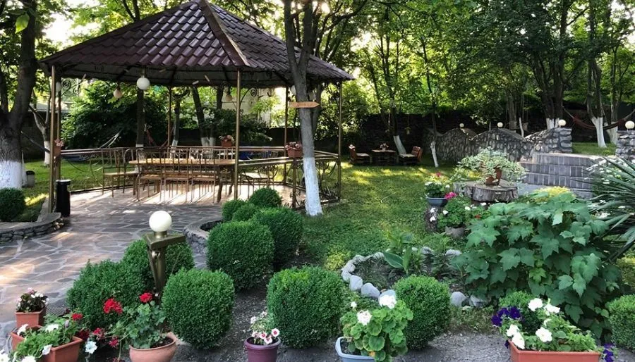 Guesthouse Lago & Wine Cellar — Photo 27