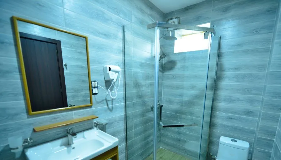 Family Rooms — Photo 13