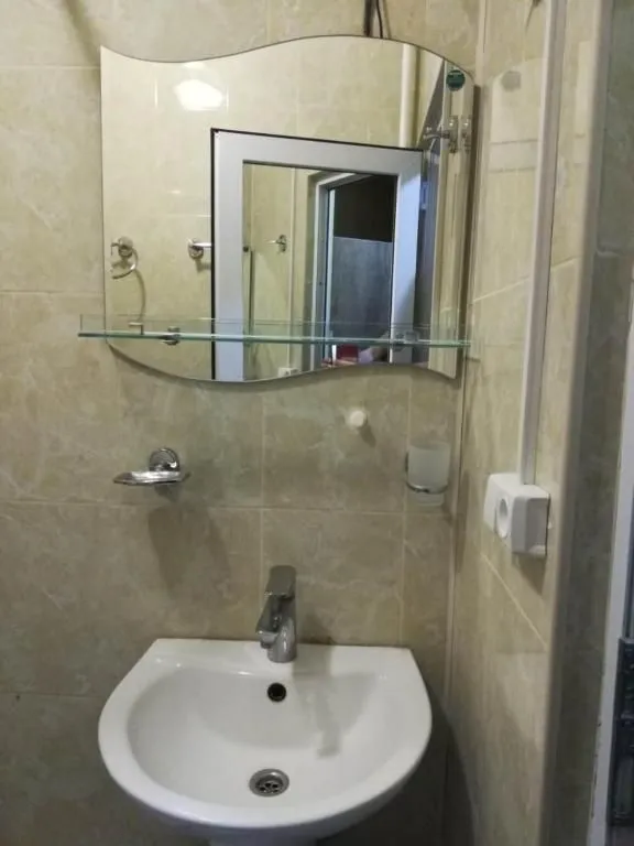 Delta — Photo 29