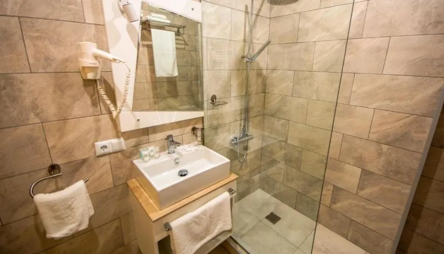 Hotel Montana — Photo 18