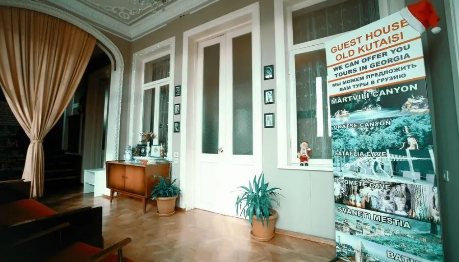 Guest house old Kutaisi — Photo 15