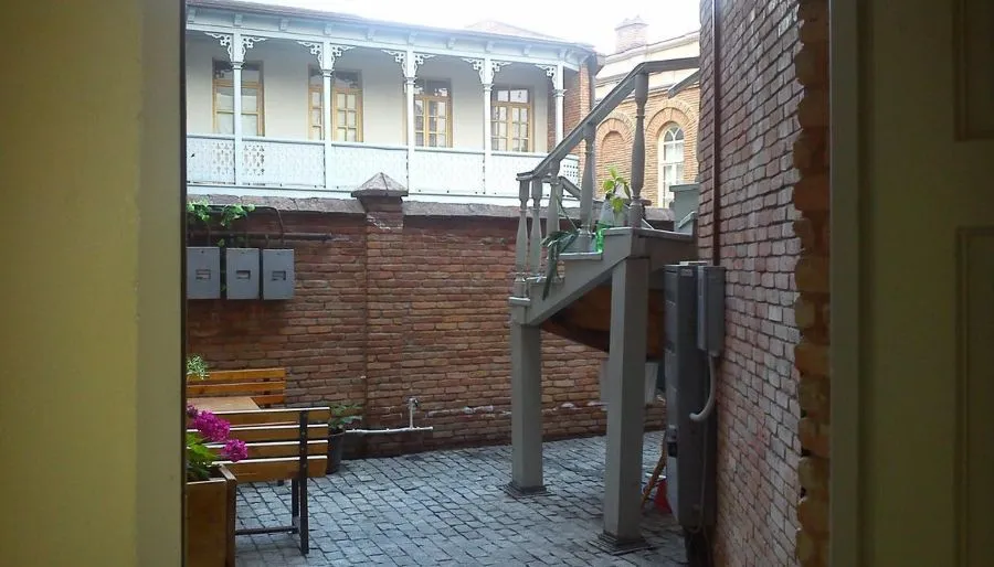 Old wall — Photo 16