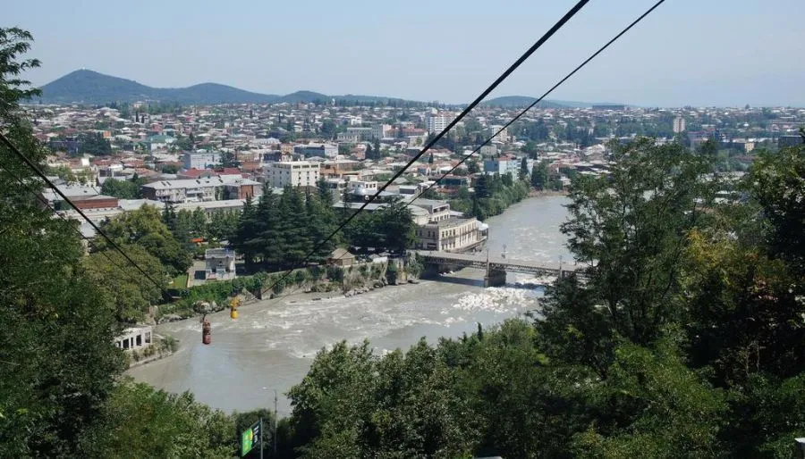 კონტინენტალი — ფოტო 2