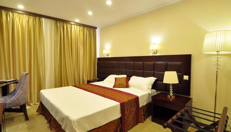 Velvet Hotel — Photo 24