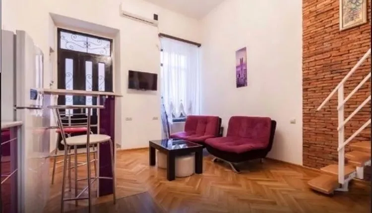 Comfortable Flat in Central Tbilisi — Photo 7