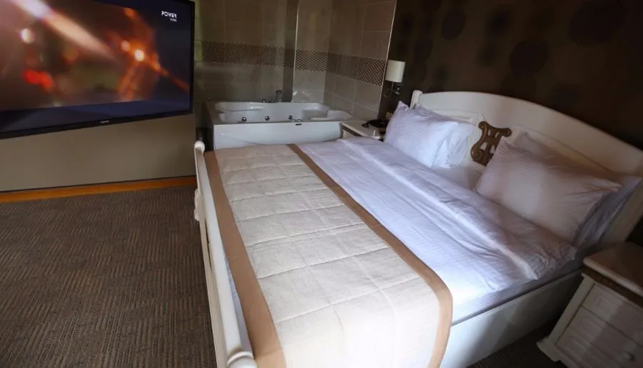 Sputnik Hotel & Spa Batumi — Photo 25
