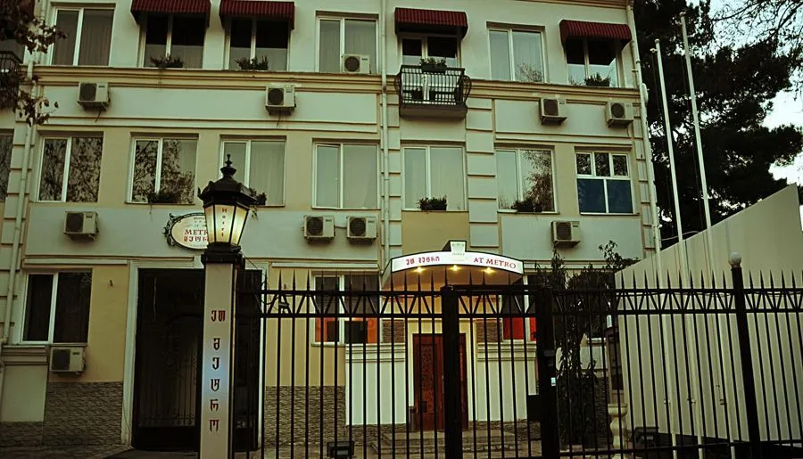 HOTEL AT METRO — Photo 23