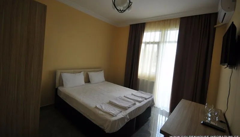 Golden House — Photo 32