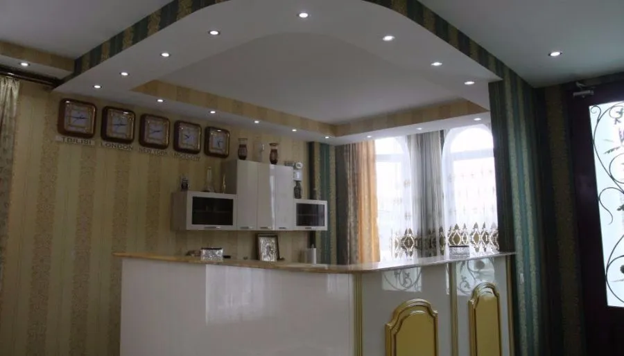 White Palace — Photo 4