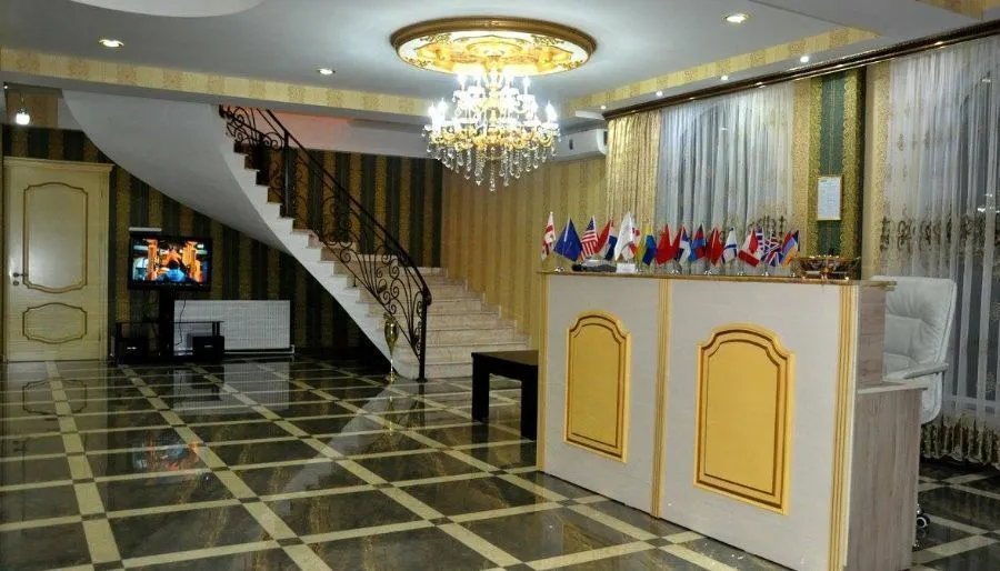 White Palace — Photo 10
