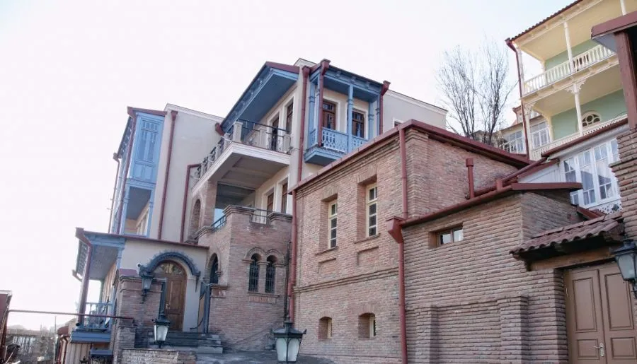 TBILISI HOUSE — Photo 2