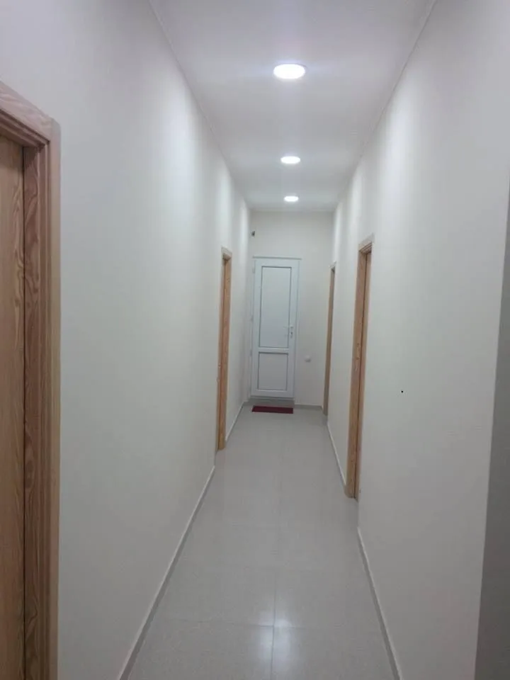 G & J — Photo 2